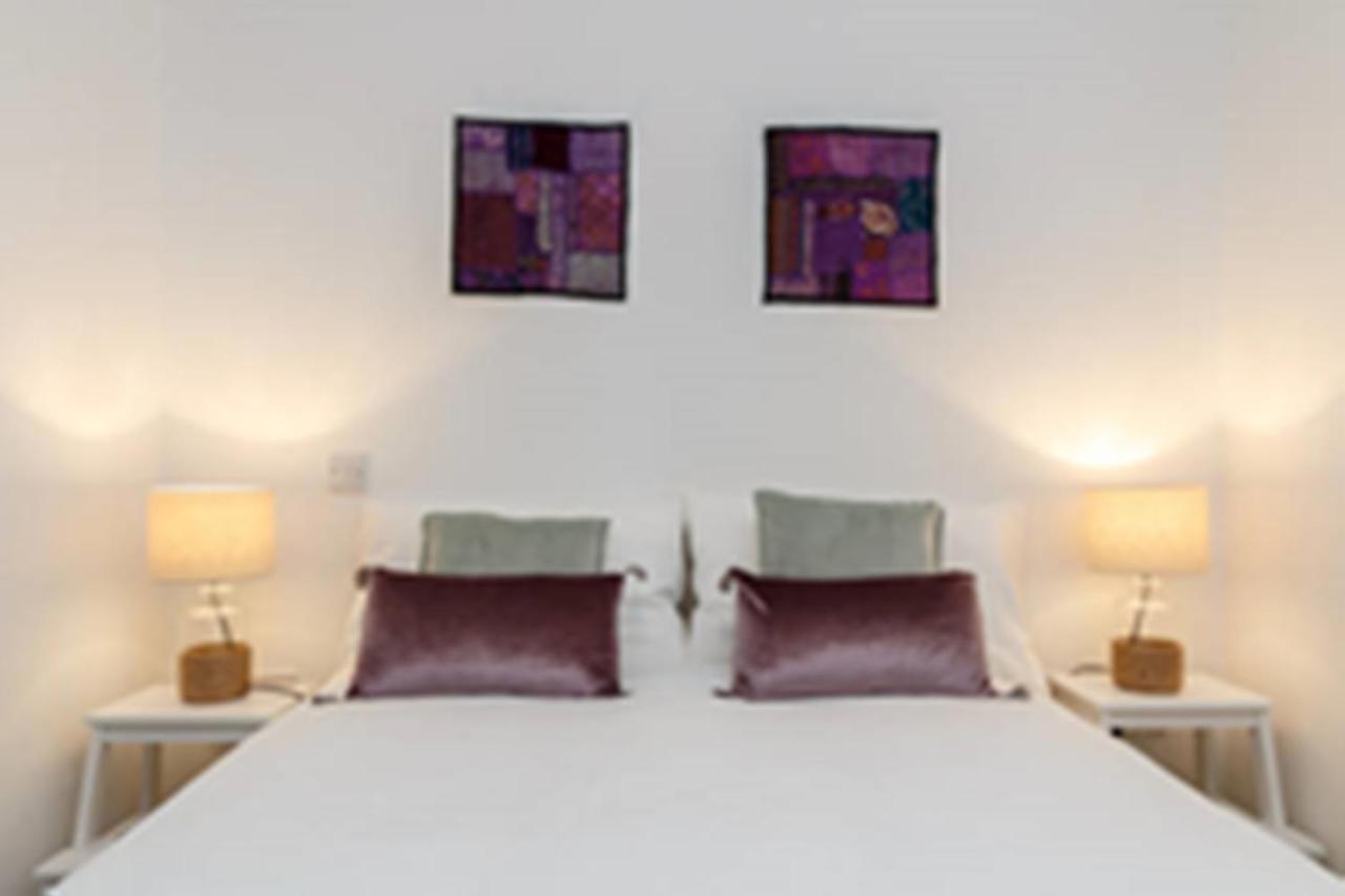 Stylish Soundproof Temple Bar Square Apartman Dublin Kültér fotó